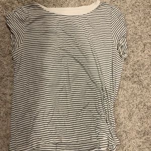 American eagle stirpped crew neck short sleeve